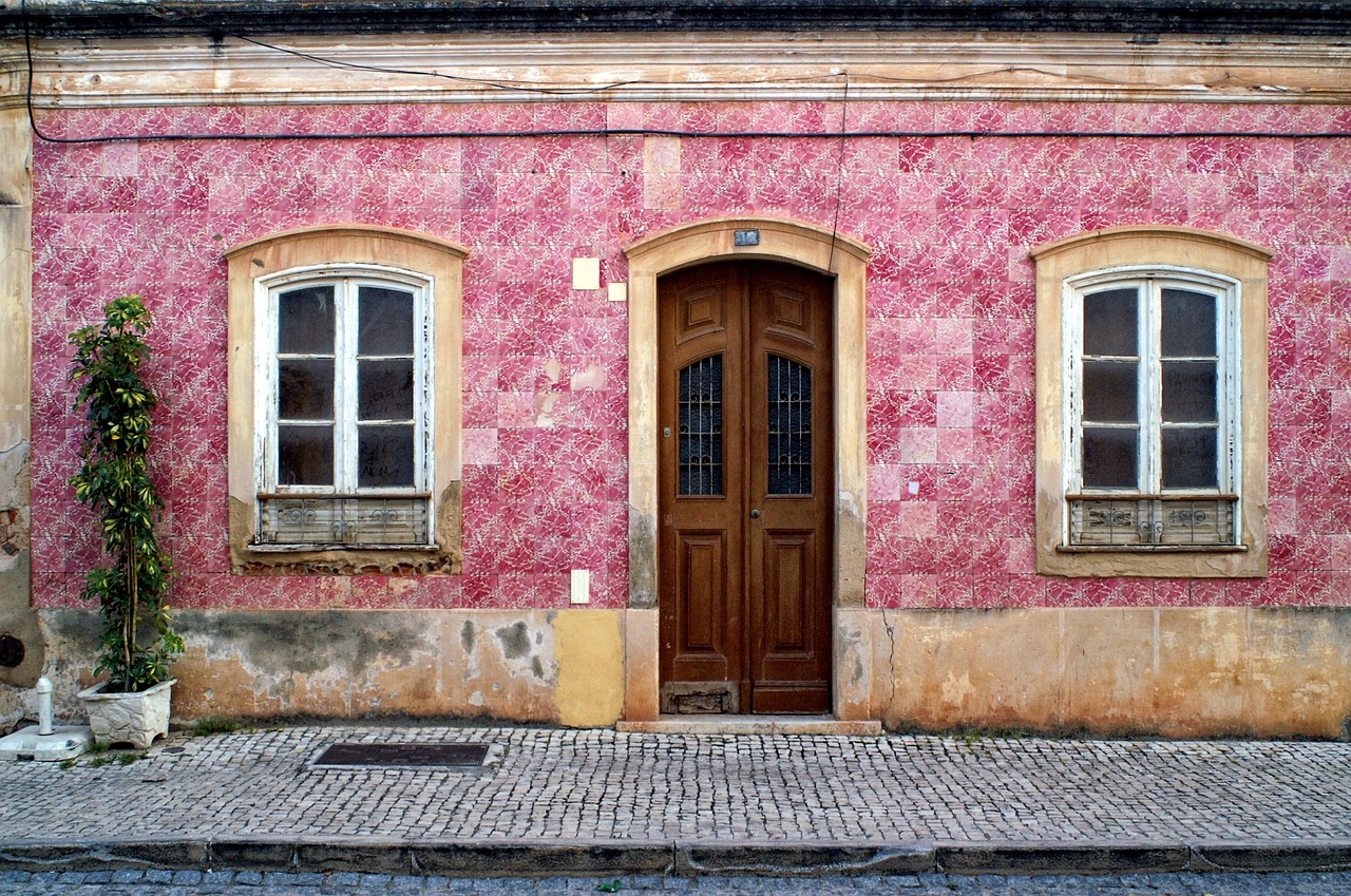 Green Travel Tips for Discovering Portugal’s Aveiro